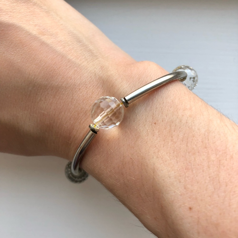 Vintage clear bead & metal bar stacking bracelet - Picture 6 of 7
